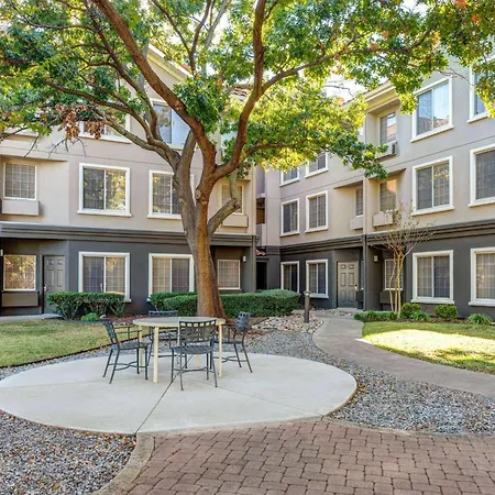 La Quinta By Wyndham Dallas Dfw Airport North-2